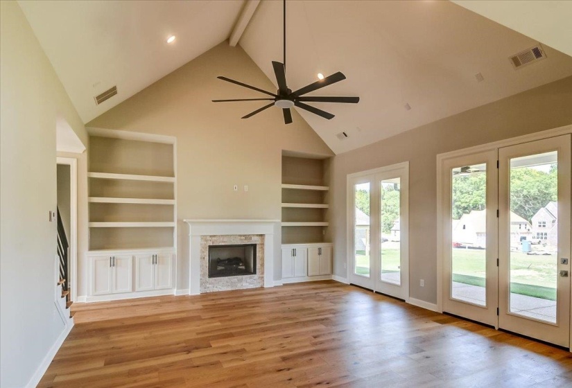 5310 THUNDERBOLT CV, Lakeland, Tennessee 38002, 5 Bedroom Bedrooms, 2 Room Rooms,4.1 BathroomBathrooms,Residential,For Sale,THUNDERBOLT,0,10219392