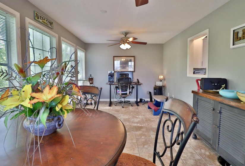 390 QUARRY HOLLOW PT, Savannah, Tennessee 38372, 4 Bedroom Bedrooms, 12 Room Rooms,4.1 BathroomBathrooms,Residential,For Sale,QUARRY HOLLOW,0,10219400