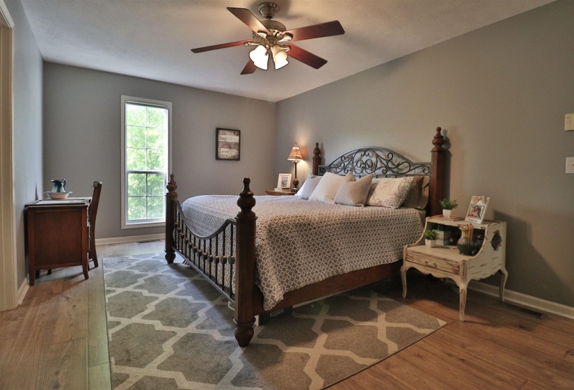 390 QUARRY HOLLOW PT, Savannah, Tennessee 38372, 4 Bedroom Bedrooms, 12 Room Rooms,4.1 BathroomBathrooms,Residential,For Sale,QUARRY HOLLOW,0,10219400