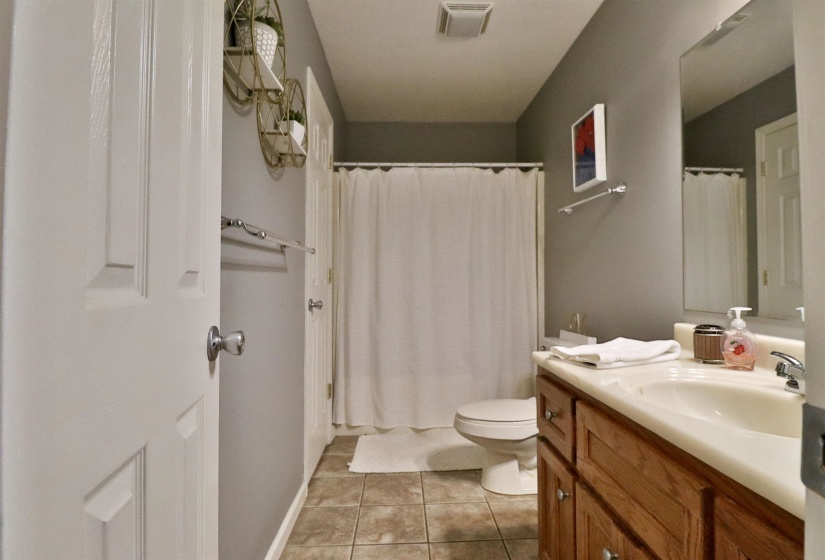 390 QUARRY HOLLOW PT, Savannah, Tennessee 38372, 4 Bedroom Bedrooms, 12 Room Rooms,4.1 BathroomBathrooms,Residential,For Sale,QUARRY HOLLOW,0,10219400