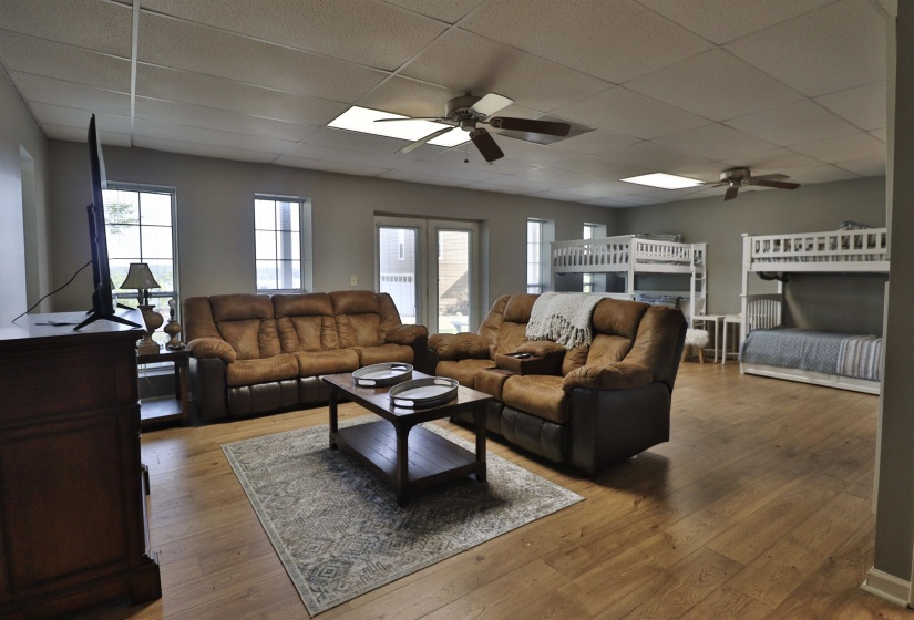 390 QUARRY HOLLOW PT, Savannah, Tennessee 38372, 4 Bedroom Bedrooms, 12 Room Rooms,4.1 BathroomBathrooms,Residential,For Sale,QUARRY HOLLOW,0,10219400