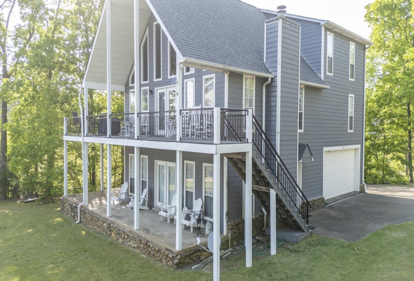 390 QUARRY HOLLOW PT, Savannah, Tennessee 38372, 4 Bedroom Bedrooms, 12 Room Rooms,4.1 BathroomBathrooms,Residential,For Sale,QUARRY HOLLOW,0,10219400