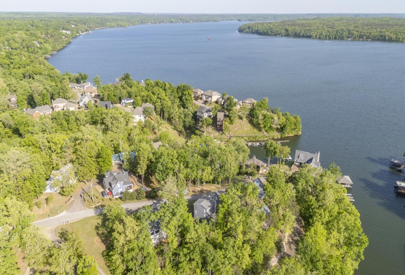 390 QUARRY HOLLOW PT, Savannah, Tennessee 38372, 4 Bedroom Bedrooms, 12 Room Rooms,4.1 BathroomBathrooms,Residential,For Sale,QUARRY HOLLOW,0,10219400