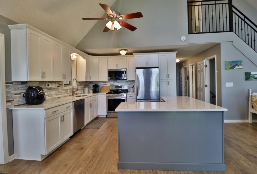 390 QUARRY HOLLOW PT, Savannah, Tennessee 38372, 4 Bedroom Bedrooms, 12 Room Rooms,4.1 BathroomBathrooms,Residential,For Sale,QUARRY HOLLOW,0,10219400