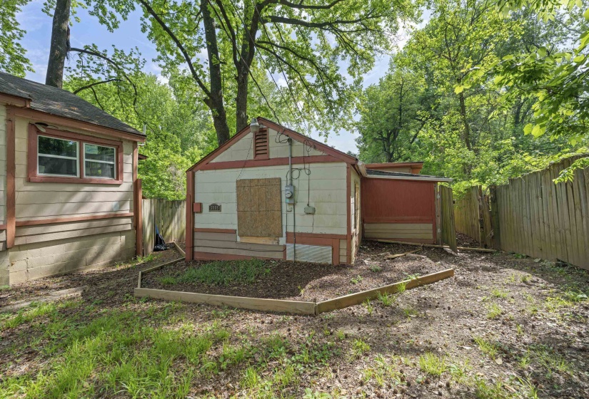 3066 REDBUD RD, Memphis, Tennessee 38109, 3 Bedrooms Bedrooms, 7 Rooms Rooms,2 BathroomsBathrooms,Residential,For Sale,REDBUD,10219403