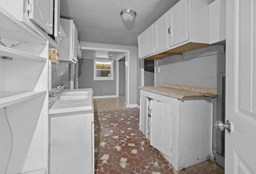 3066 REDBUD RD, Memphis, Tennessee 38109, 3 Bedrooms Bedrooms, 7 Rooms Rooms,2 BathroomsBathrooms,Residential,For Sale,REDBUD,10219403
