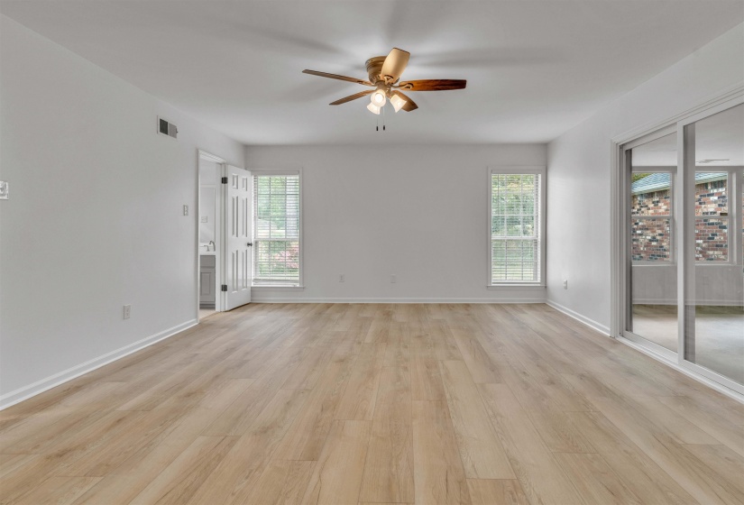 8077 FARMINGTON DR, Germantown, Tennessee 38138, 4 Bedrooms Bedrooms, 9 Rooms Rooms,2.1 BathroomsBathrooms,Residential,For Sale,FARMINGTON,10219404