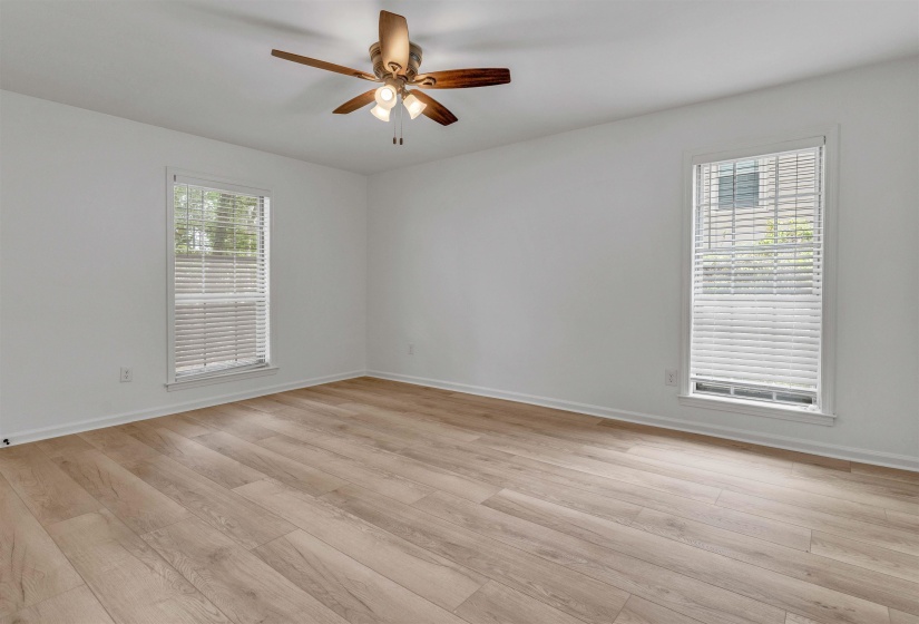 8077 FARMINGTON DR, Germantown, Tennessee 38138, 4 Bedrooms Bedrooms, 9 Rooms Rooms,2.1 BathroomsBathrooms,Residential,For Sale,FARMINGTON,10219404