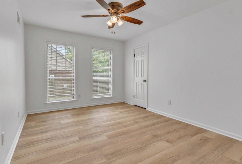 8077 FARMINGTON DR, Germantown, Tennessee 38138, 4 Bedrooms Bedrooms, 9 Rooms Rooms,2.1 BathroomsBathrooms,Residential,For Sale,FARMINGTON,10219404