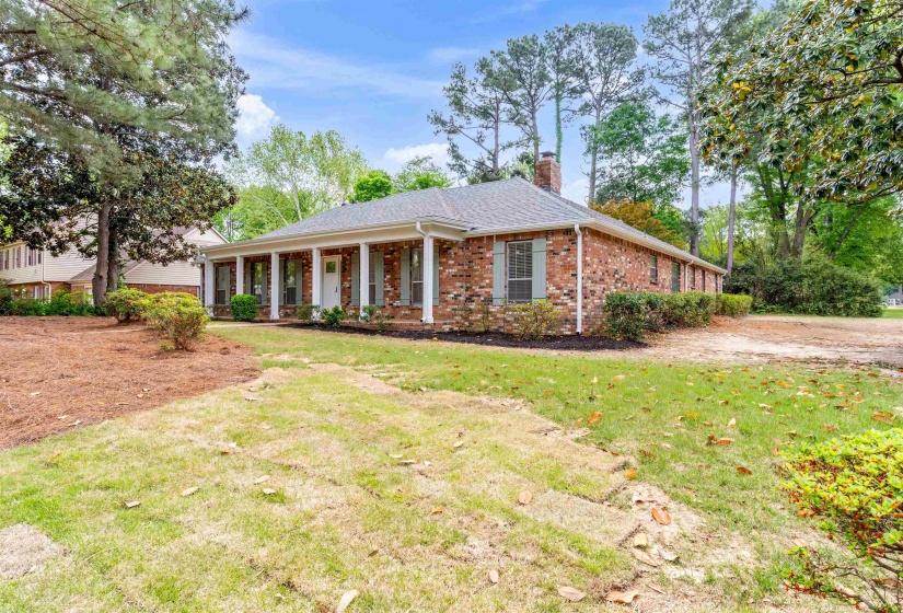 8077 FARMINGTON DR, Germantown, Tennessee 38138, 4 Bedrooms Bedrooms, 9 Rooms Rooms,2.1 BathroomsBathrooms,Residential,For Sale,FARMINGTON,10219404