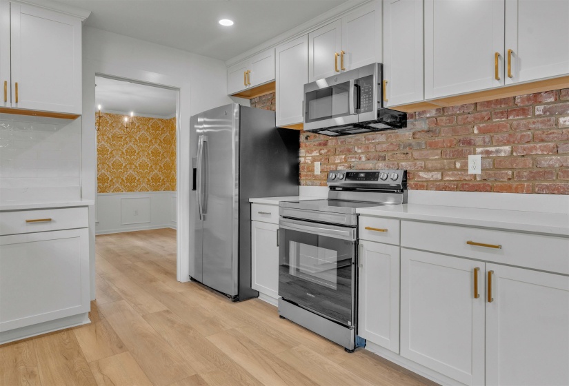 8077 FARMINGTON DR, Germantown, Tennessee 38138, 4 Bedrooms Bedrooms, 9 Rooms Rooms,2.1 BathroomsBathrooms,Residential,For Sale,FARMINGTON,10219404