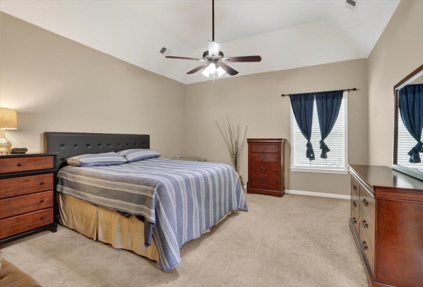 6220 DAYBREAK DR, Bartlett, Tennessee 38135, 3 Bedrooms Bedrooms, 9 Rooms Rooms,2.1 BathroomsBathrooms,Residential,For Sale,DAYBREAK,10219407