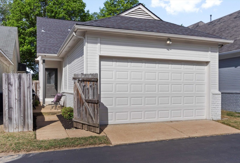 1182 ISLE VIEW DR, Memphis, Tennessee 38103, 3 Bedrooms Bedrooms, 6 Rooms Rooms,2.1 BathroomsBathrooms,Residential,For Sale,ISLE VIEW,10219409