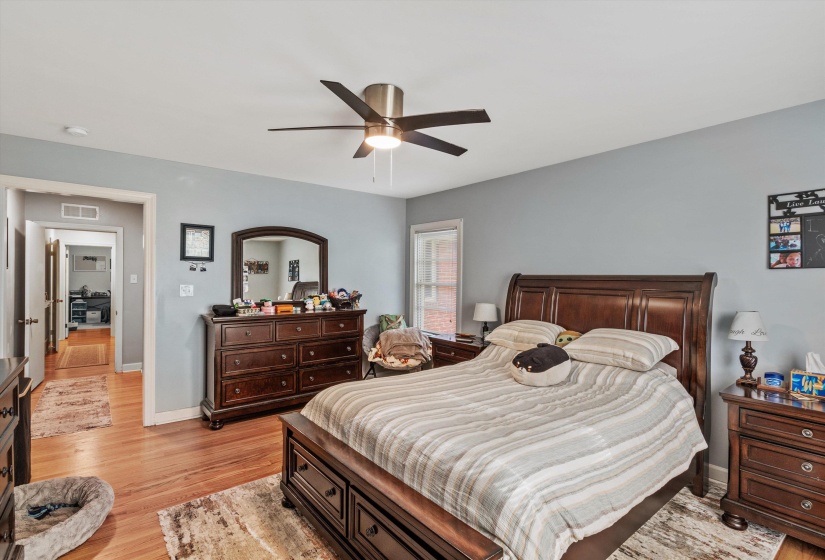 37 CENTURY ST, Memphis, Tennessee 38111, 3 Bedrooms Bedrooms, 8 Rooms Rooms,2 BathroomsBathrooms,Residential,For Sale,CENTURY,10219411