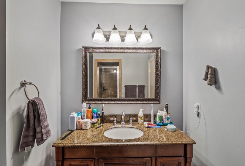 37 CENTURY ST, Memphis, Tennessee 38111, 3 Bedrooms Bedrooms, 8 Rooms Rooms,2 BathroomsBathrooms,Residential,For Sale,CENTURY,10219411