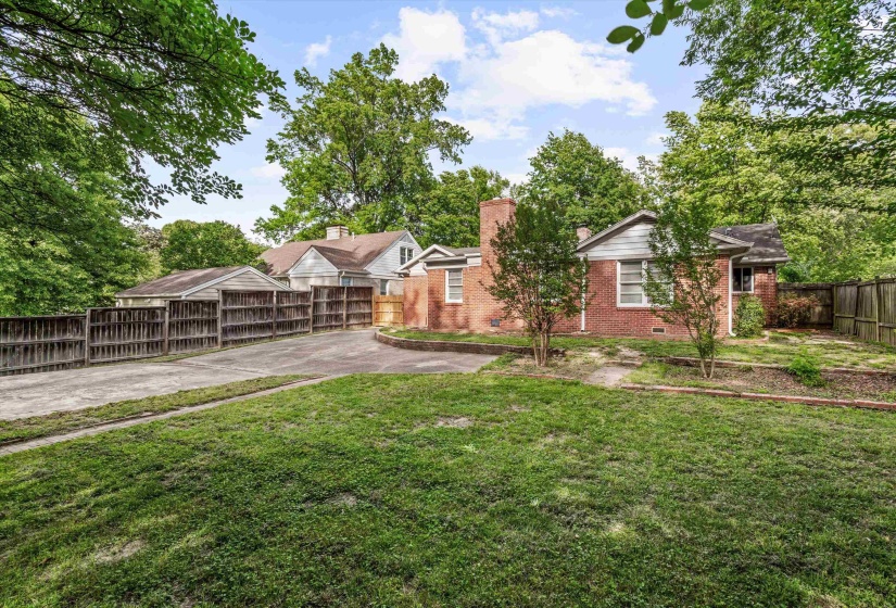 37 CENTURY ST, Memphis, Tennessee 38111, 3 Bedrooms Bedrooms, 8 Rooms Rooms,2 BathroomsBathrooms,Residential,For Sale,CENTURY,10219411