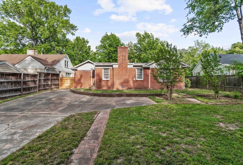 37 CENTURY ST, Memphis, Tennessee 38111, 3 Bedrooms Bedrooms, 8 Rooms Rooms,2 BathroomsBathrooms,Residential,For Sale,CENTURY,10219411