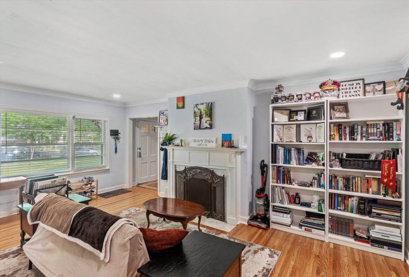 37 CENTURY ST, Memphis, Tennessee 38111, 3 Bedrooms Bedrooms, 8 Rooms Rooms,2 BathroomsBathrooms,Residential,For Sale,CENTURY,10219411