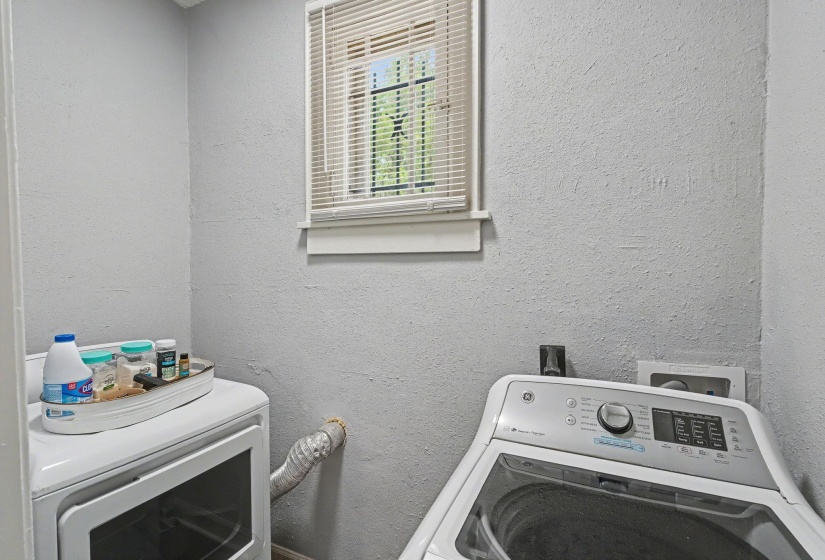 1825 FOSTER AVE, Memphis, Tennessee 38114, 3 Bedrooms Bedrooms, 2 Rooms Rooms,3 BathroomsBathrooms,Residential,For Sale,FOSTER,10219418