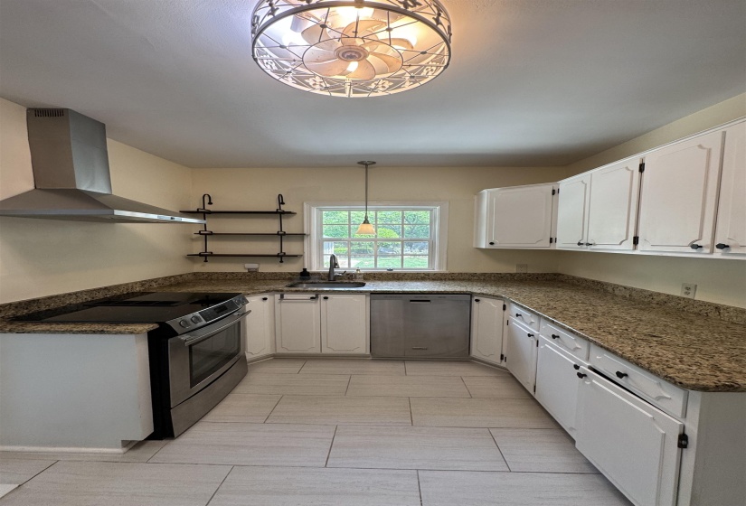 3630 HIGHLAND PARK PL, Memphis, Tennessee 38111, 3 Bedroom Bedrooms, 7 Room Rooms,2 BathroomBathrooms,Residential,For Sale,HIGHLAND PARK,0,10219423