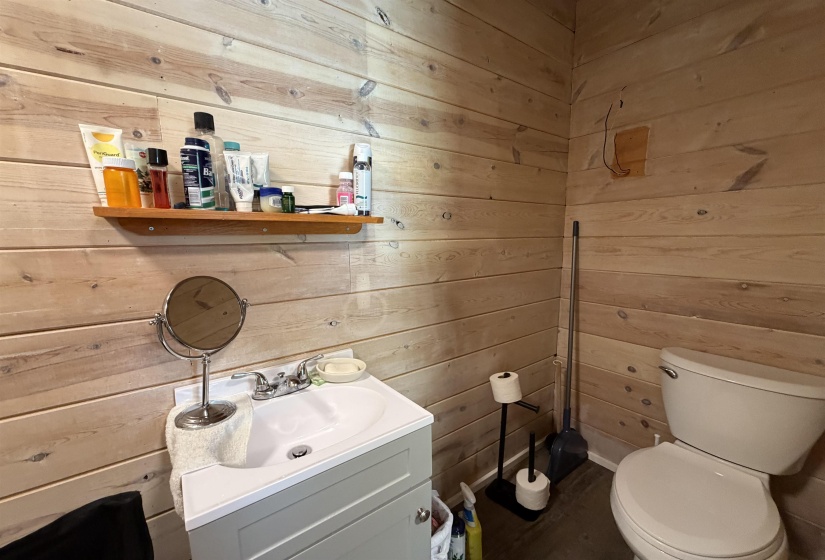 2323 FINGER LEAPWOOD RD, Finger, Tennessee 38334, 1 Bedroom Bedrooms, 5 Rooms Rooms,2 BathroomsBathrooms,Residential,For Sale,FINGER LEAPWOOD,10219446