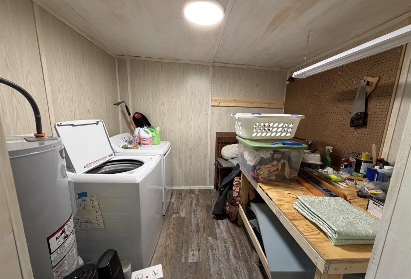 2323 FINGER LEAPWOOD RD, Finger, Tennessee 38334, 1 Bedroom Bedrooms, 5 Rooms Rooms,2 BathroomsBathrooms,Residential,For Sale,FINGER LEAPWOOD,10219446