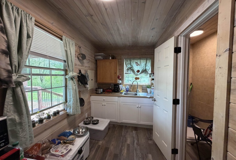 2323 FINGER LEAPWOOD RD, Finger, Tennessee 38334, 1 Bedroom Bedrooms, 5 Rooms Rooms,2 BathroomsBathrooms,Residential,For Sale,FINGER LEAPWOOD,10219446