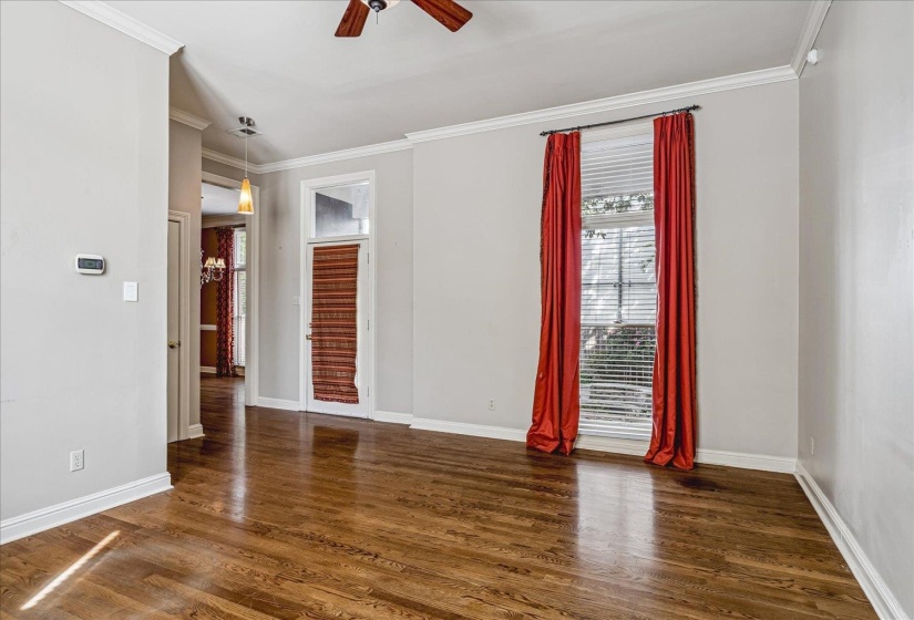 958 HARBOR VIEW DR, Memphis, Tennessee 38103, 3 Bedrooms Bedrooms, 6 Rooms Rooms,3 BathroomsBathrooms,Residential,For Sale,HARBOR VIEW,10219449