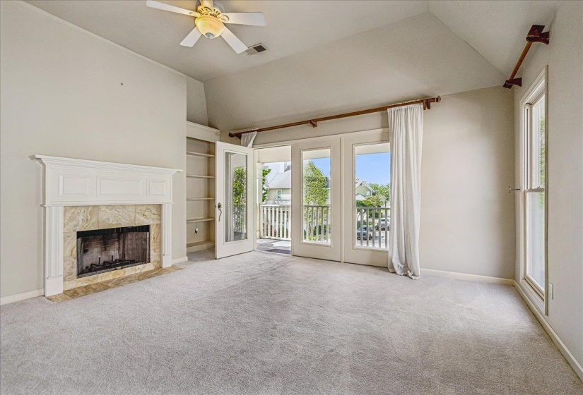 958 HARBOR VIEW DR, Memphis, Tennessee 38103, 3 Bedrooms Bedrooms, 6 Rooms Rooms,3 BathroomsBathrooms,Residential,For Sale,HARBOR VIEW,10219449