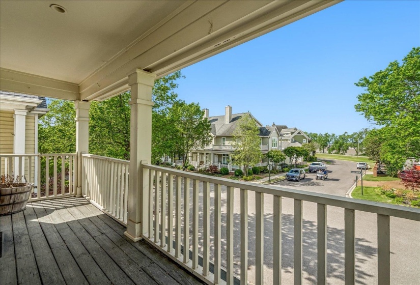 958 HARBOR VIEW DR, Memphis, Tennessee 38103, 3 Bedrooms Bedrooms, 6 Rooms Rooms,3 BathroomsBathrooms,Residential,For Sale,HARBOR VIEW,10219449