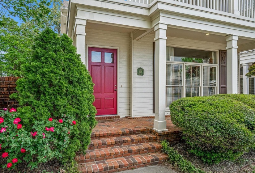 958 HARBOR VIEW DR, Memphis, Tennessee 38103, 3 Bedrooms Bedrooms, 6 Rooms Rooms,3 BathroomsBathrooms,Residential,For Sale,HARBOR VIEW,10219449