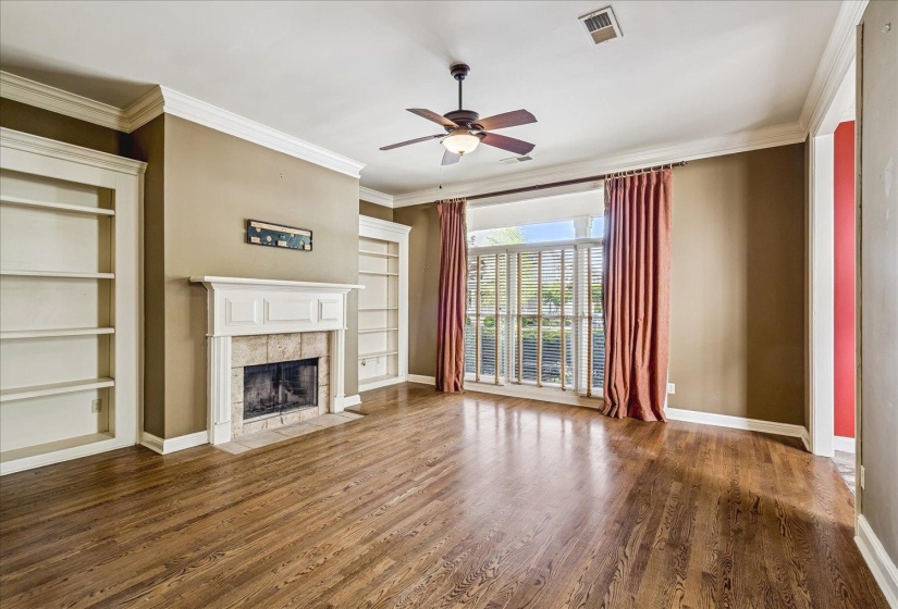 958 HARBOR VIEW DR, Memphis, Tennessee 38103, 3 Bedrooms Bedrooms, 6 Rooms Rooms,3 BathroomsBathrooms,Residential,For Sale,HARBOR VIEW,10219449