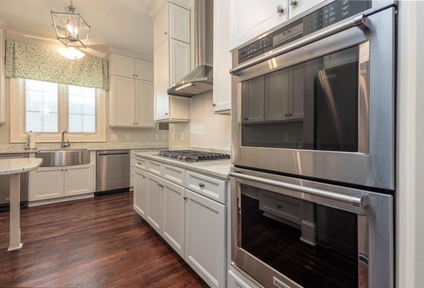 1407 CLUB GARDENS PL, Memphis, Tennessee 38104, 3 Bedrooms Bedrooms, 8 Rooms Rooms,4.1 BathroomsBathrooms,Residential,For Sale,CLUB GARDENS,10219428