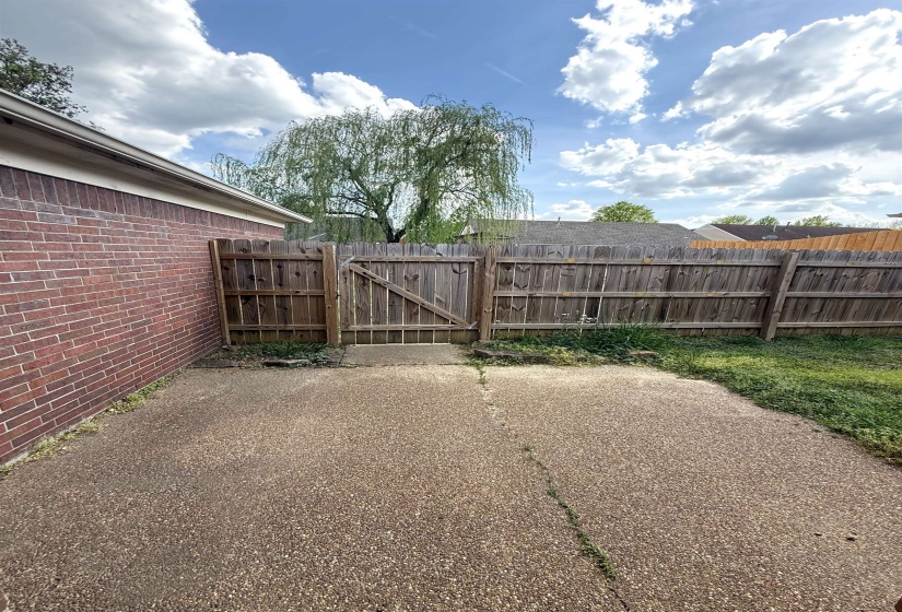 6893 CENTURY OAKS DR, Unincorporated, Tennessee 38018, 2 Bedrooms Bedrooms, 5 Rooms Rooms,2 BathroomsBathrooms,Residential,For Sale,CENTURY OAKS,10219436