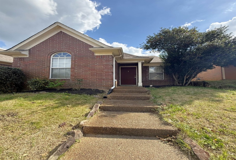 6893 CENTURY OAKS DR, Unincorporated, Tennessee 38018, 2 Bedrooms Bedrooms, 5 Rooms Rooms,2 BathroomsBathrooms,Residential,For Sale,CENTURY OAKS,10219436