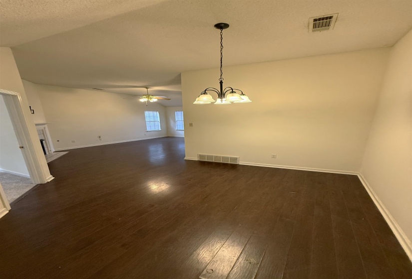 6893 CENTURY OAKS DR, Unincorporated, Tennessee 38018, 2 Bedrooms Bedrooms, 5 Rooms Rooms,2 BathroomsBathrooms,Residential,For Sale,CENTURY OAKS,10219436