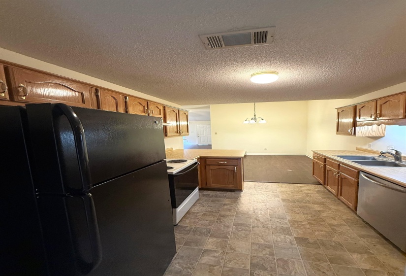 6893 CENTURY OAKS DR, Unincorporated, Tennessee 38018, 2 Bedrooms Bedrooms, 5 Rooms Rooms,2 BathroomsBathrooms,Residential,For Sale,CENTURY OAKS,10219436