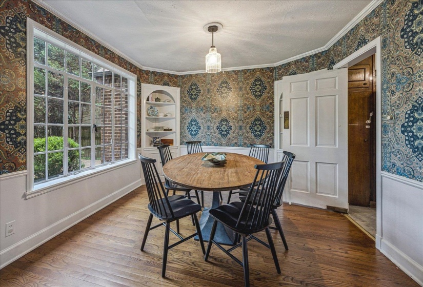 3581 POPLAR AVE, Memphis, Tennessee 38111, 3 Bedrooms Bedrooms, 9 Rooms Rooms,2 BathroomsBathrooms,Residential,For Sale,POPLAR,10219440