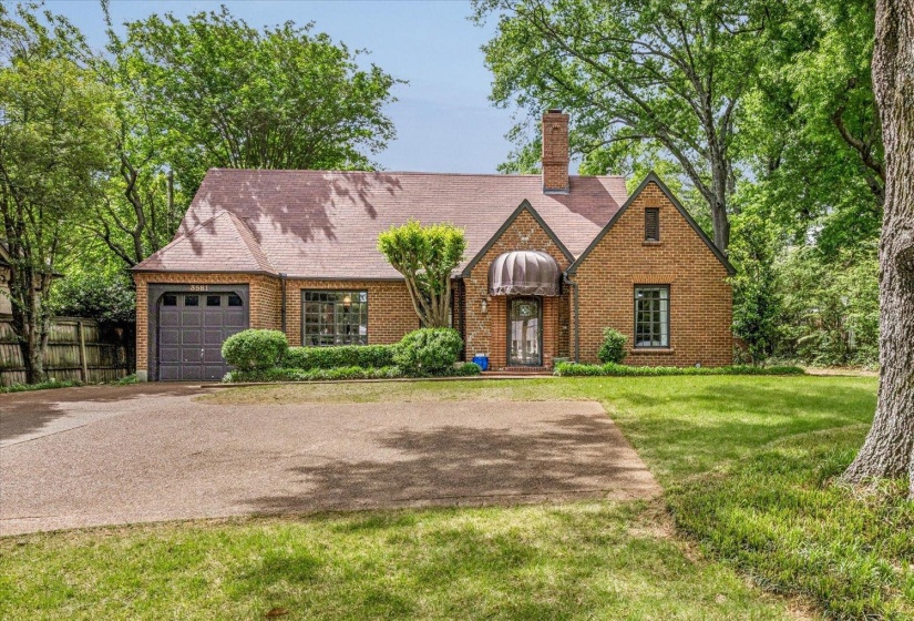 3581 POPLAR AVE, Memphis, Tennessee 38111, 3 Bedrooms Bedrooms, 9 Rooms Rooms,2 BathroomsBathrooms,Residential,For Sale,POPLAR,10219440