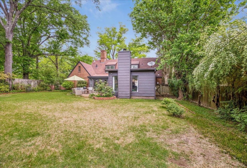 3581 POPLAR AVE, Memphis, Tennessee 38111, 3 Bedrooms Bedrooms, 9 Rooms Rooms,2 BathroomsBathrooms,Residential,For Sale,POPLAR,10219440