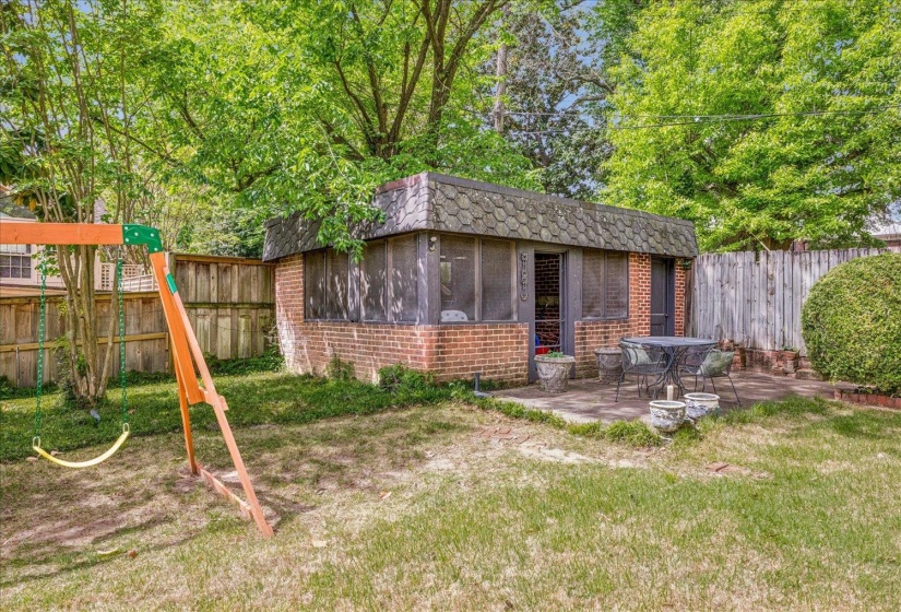 3581 POPLAR AVE, Memphis, Tennessee 38111, 3 Bedrooms Bedrooms, 9 Rooms Rooms,2 BathroomsBathrooms,Residential,For Sale,POPLAR,10219440