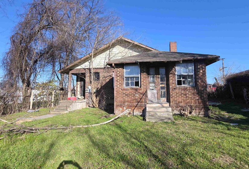 599 LESTER ST, Memphis, Tennessee 38112, 3 Bedrooms Bedrooms, 6 Rooms Rooms,1 BathroomBathrooms,Residential,For Sale,LESTER,10218872