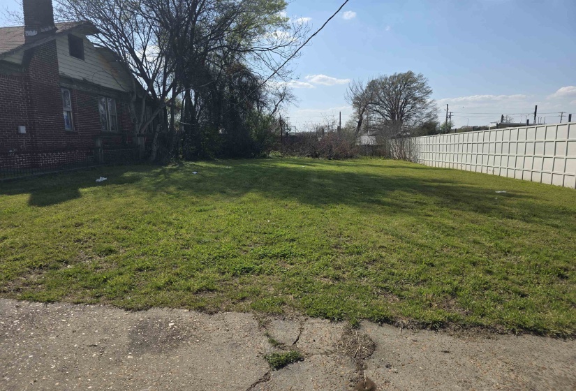 599 LESTER ST, Memphis, Tennessee 38112, 3 Bedrooms Bedrooms, 6 Rooms Rooms,1 BathroomBathrooms,Residential,For Sale,LESTER,10218872