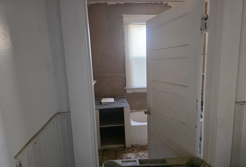 599 LESTER ST, Memphis, Tennessee 38112, 3 Bedrooms Bedrooms, 6 Rooms Rooms,1 BathroomBathrooms,Residential,For Sale,LESTER,10218872