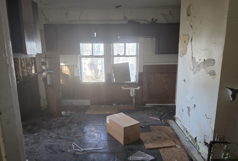 599 LESTER ST, Memphis, Tennessee 38112, 3 Bedrooms Bedrooms, 6 Rooms Rooms,1 BathroomBathrooms,Residential,For Sale,LESTER,10218872