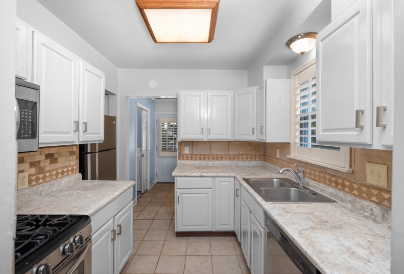 95 MARNE ST, Memphis, Tennessee 38111, 2 Bedrooms Bedrooms, 6 Rooms Rooms,2 BathroomsBathrooms,Residential,For Sale,MARNE,10219457
