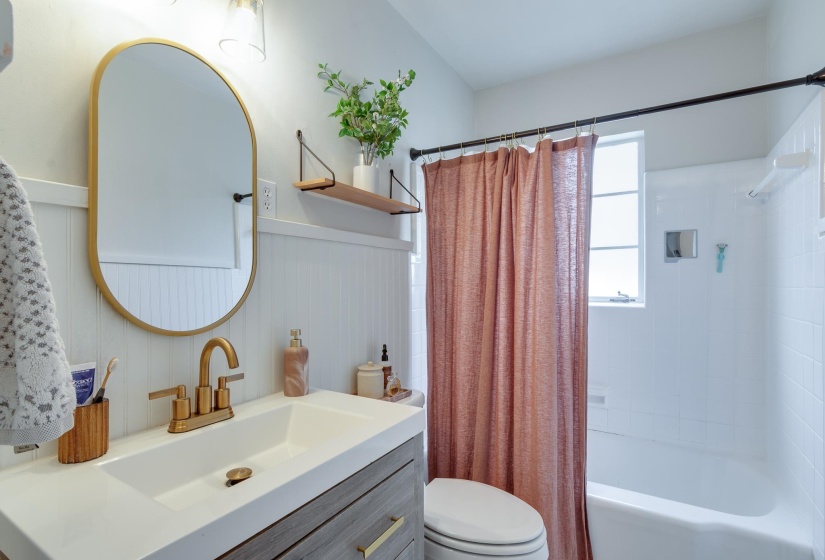 4952 MOCKINGBIRD LN, Memphis, Tennessee 38117, 3 Bedrooms Bedrooms, 7 Rooms Rooms,1.1 BathroomsBathrooms,Residential,For Sale,MOCKINGBIRD,10219460