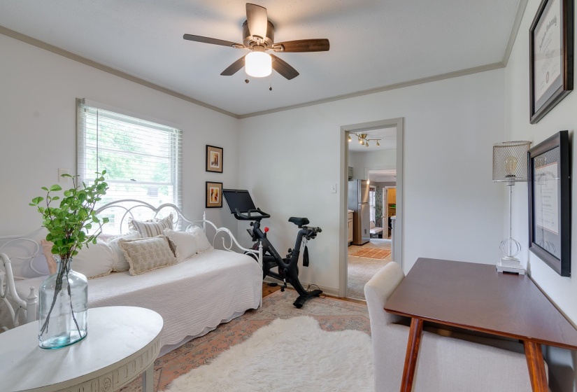 4952 MOCKINGBIRD LN, Memphis, Tennessee 38117, 3 Bedrooms Bedrooms, 7 Rooms Rooms,1.1 BathroomsBathrooms,Residential,For Sale,MOCKINGBIRD,10219460