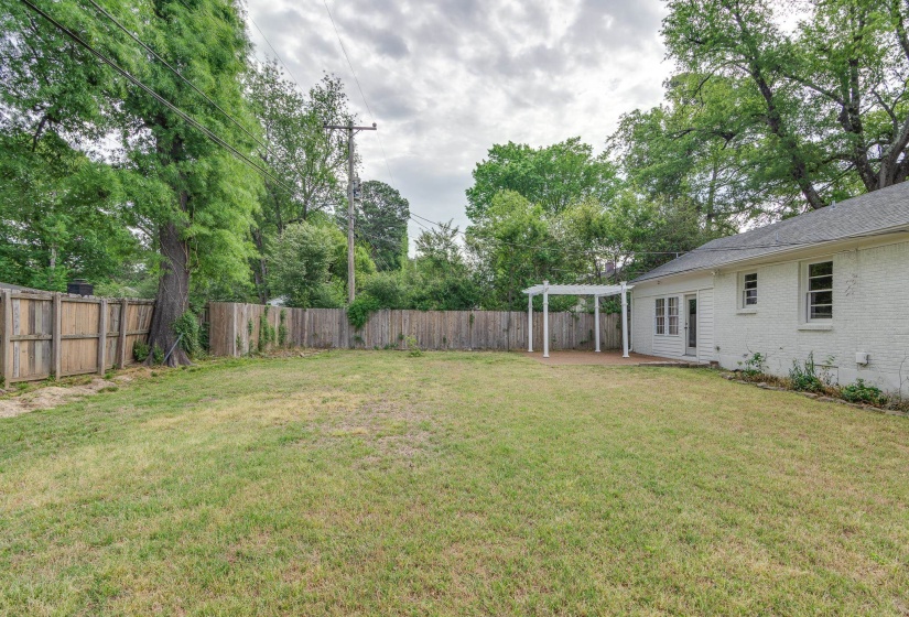 4952 MOCKINGBIRD LN, Memphis, Tennessee 38117, 3 Bedrooms Bedrooms, 7 Rooms Rooms,1.1 BathroomsBathrooms,Residential,For Sale,MOCKINGBIRD,10219460
