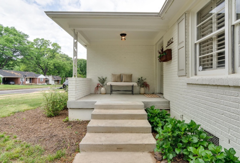 4952 MOCKINGBIRD LN, Memphis, Tennessee 38117, 3 Bedrooms Bedrooms, 7 Rooms Rooms,1.1 BathroomsBathrooms,Residential,For Sale,MOCKINGBIRD,10219460